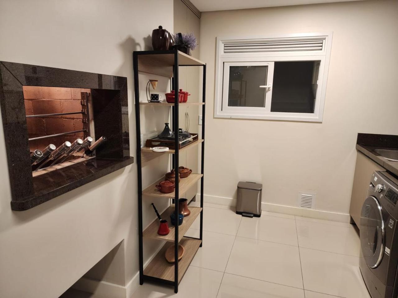 Lar Do Ozzy Com Lareira No Centro De Gramado! Apartamento Exterior foto