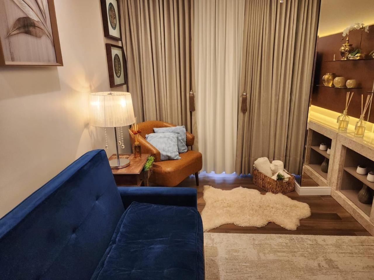 Lar Do Ozzy Com Lareira No Centro De Gramado! Apartamento Exterior foto